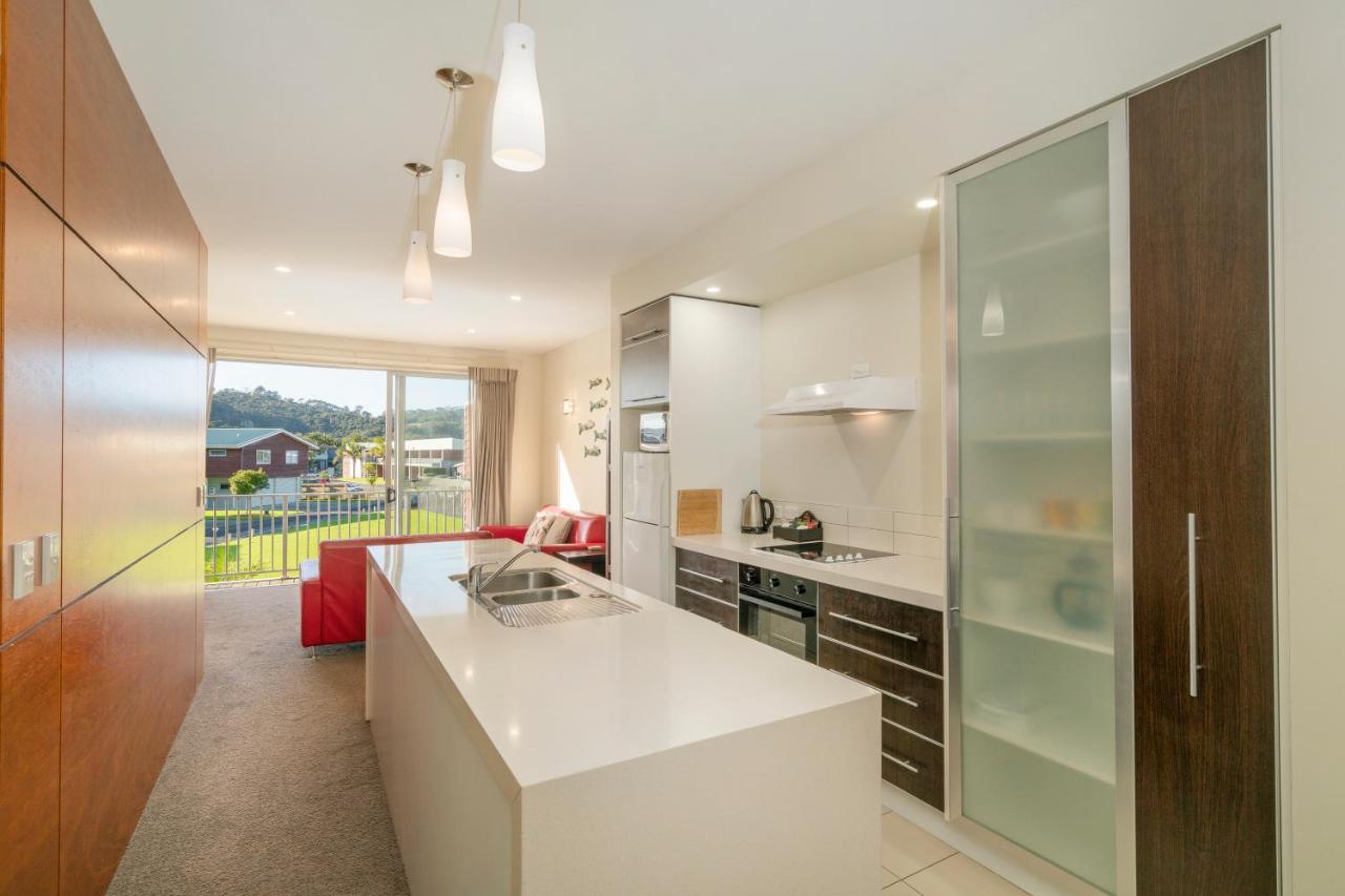 Ocean Serenity Apartments Whitianga Buitenkant foto