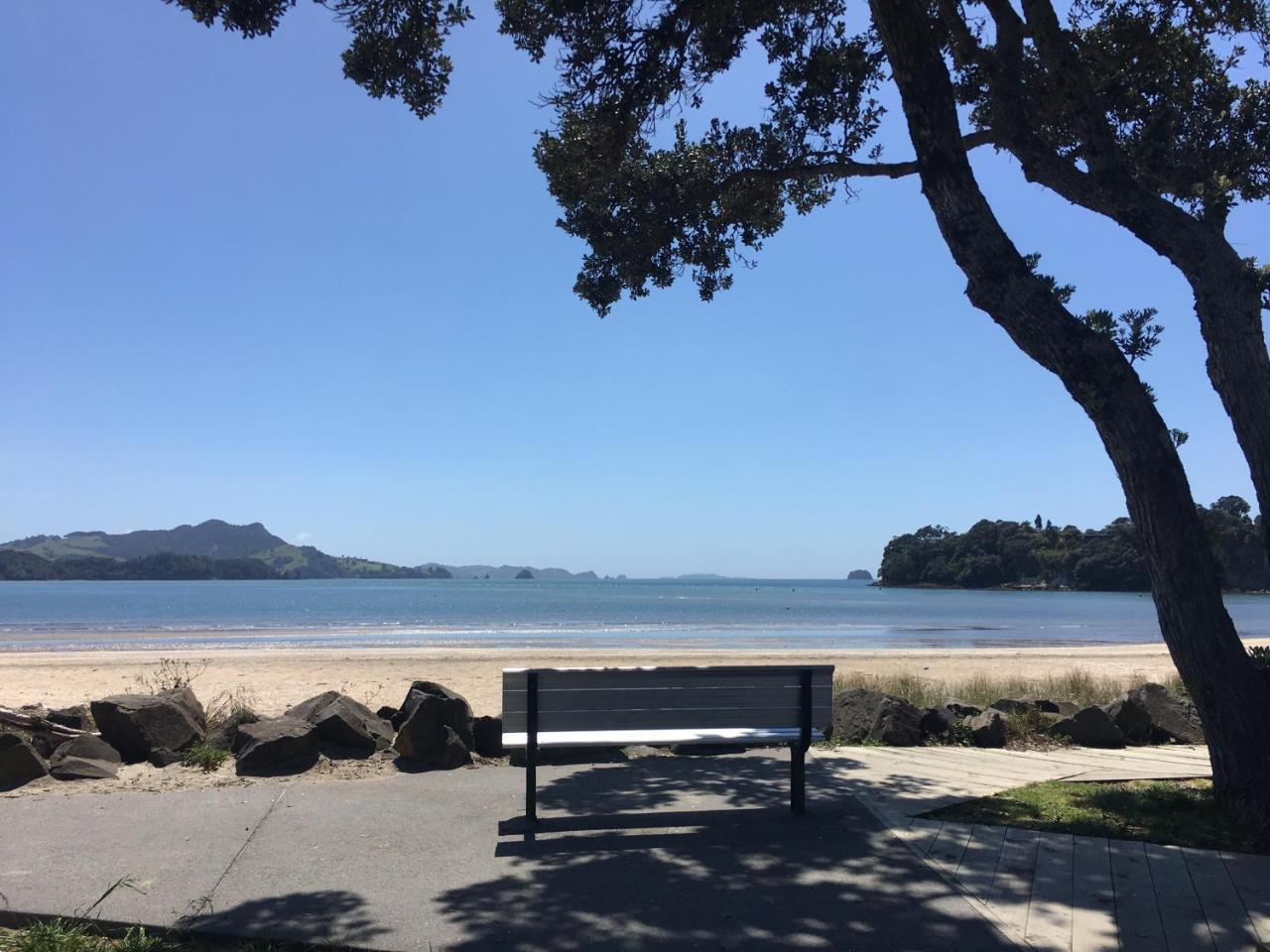 Ocean Serenity Apartments Whitianga Buitenkant foto