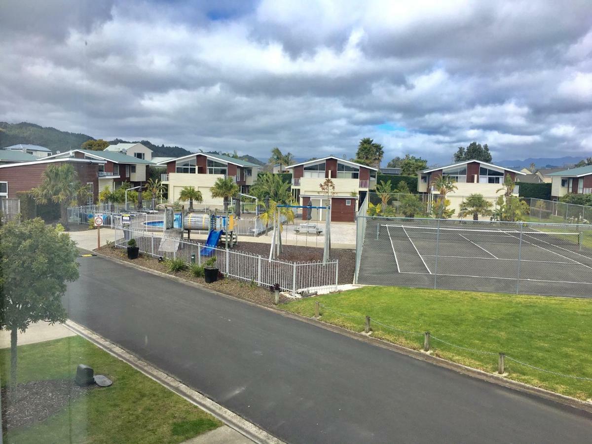 Ocean Serenity Apartments Whitianga Buitenkant foto