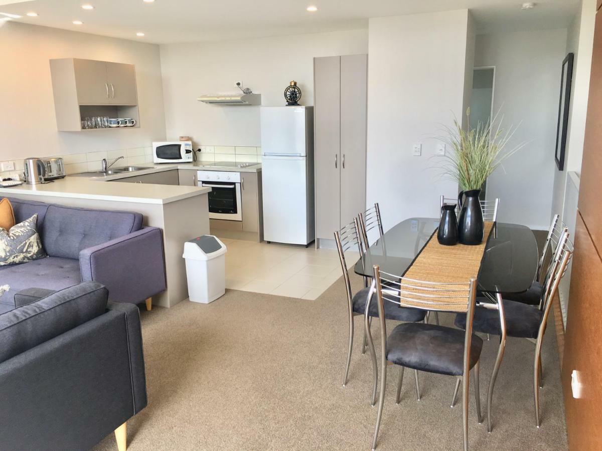 Ocean Serenity Apartments Whitianga Buitenkant foto